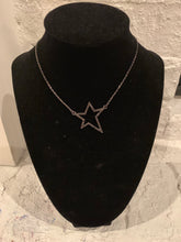 Load image into Gallery viewer, Star Necklace