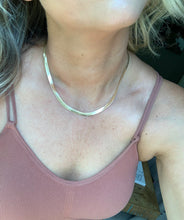 Load image into Gallery viewer, Herringbone necklace